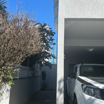 Casa Residencial com 180m², 3 quartos, 3 suítes, 2 garagens, no bairro Ingleses em Florianópolis