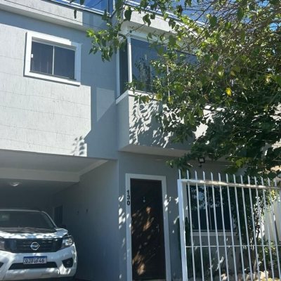 Casa Residencial com 180m², 3 quartos, 3 suítes, 2 garagens, no bairro Ingleses em Florianópolis