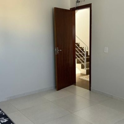 Casa Residencial com 180m², 3 quartos, 3 suítes, 2 garagens, no bairro Ingleses em Florianópolis