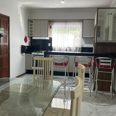 Casa Residencial com 180m², 3 quartos, 3 suítes, 2 garagens, no bairro Ingleses em Florianópolis