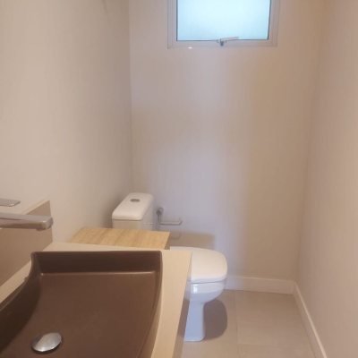 Casa Residencial com 250m², 4 quartos (sendo 4 suítes), 3 garagens, no bairro Centro em Florianópolis