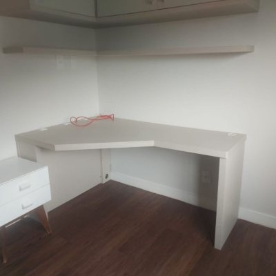 Casa Residencial com 250m², 4 quartos (sendo 4 suítes), 3 garagens, no bairro Centro em Florianópolis