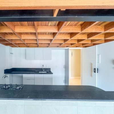 Studio Residencial com 54m², 1 quarto, 1 garagem, no bairro Monte Verde em Florianópolis