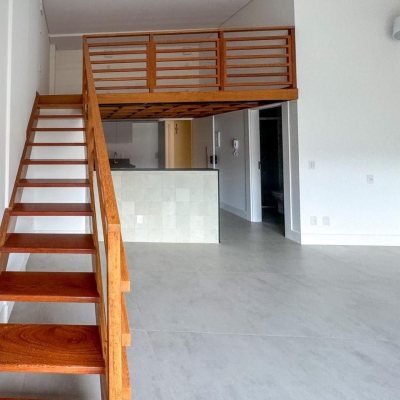 Studio Residencial com 54m², 1 quarto, 1 garagem, no bairro Monte Verde em Florianópolis