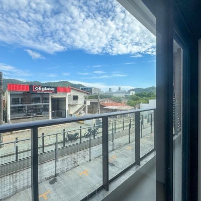 Loft com 81m², 1 quarto, 1 garagem, no bairro Monte Verde em Florianópolis