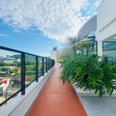 Studio Residencial com 49m², 1 quarto, 1 garagem, no bairro Monte Verde em Florianópolis