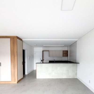 Studio Residencial com 46m², 1 quarto, 1 garagem, no bairro Monte Verde em Florianópolis