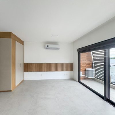 Studio Residencial com 46m², 1 quarto, 1 garagem, no bairro Monte Verde em Florianópolis
