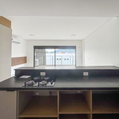 Studio Residencial com 46m², 1 quarto, 1 garagem, no bairro Monte Verde em Florianópolis