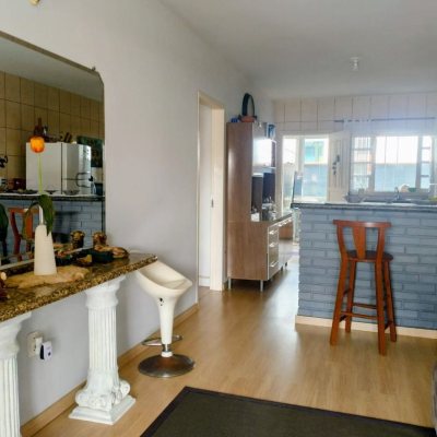 Casa Residencial com 218m², 6 quartos, 2 suítes, 2 garagens, no bairro Campeche em Florianópolis