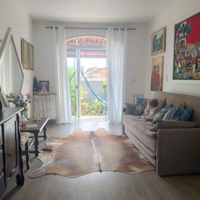 Casa Residencial com 218m², 6 quartos, 2 suítes, 2 garagens, no bairro Campeche em Florianópolis