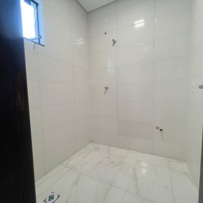 Casa Residencial com 68m², 2 quartos, 1 suíte, 1 garagem, no bairro Campeche em Florianópolis