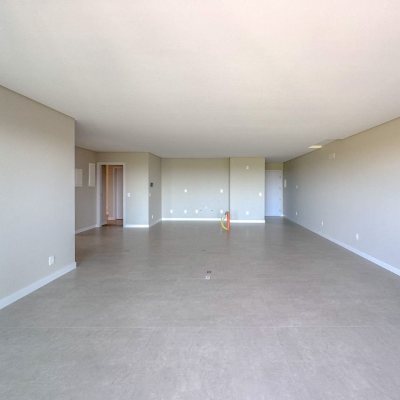 Apartamentos com 148m², 3 quartos, 3 suítes, 2 garagens, no bairro Jurerê em Florianópolis