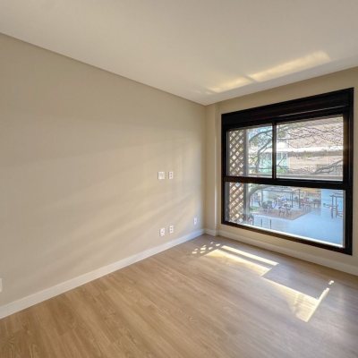 Apartamentos com 148m², 3 quartos, 3 suítes, 2 garagens, no bairro Jurerê em Florianópolis