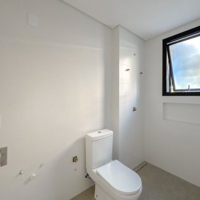 Apartamentos com 148m², 3 quartos, 3 suítes, 2 garagens, no bairro Jurerê em Florianópolis