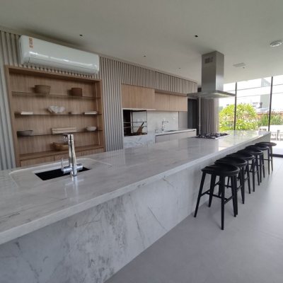 Apartamentos com 148m², 3 quartos, 3 suítes, 2 garagens, no bairro Jurerê em Florianópolis