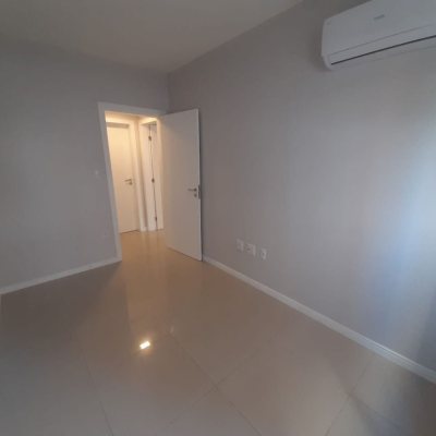 Apartamentos com 105m², 2 quartos, 1 garagem, no bairro Barreiros em São José