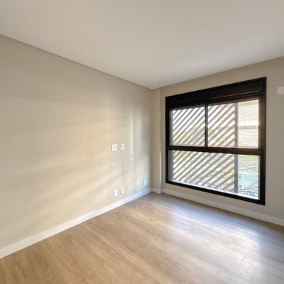 Apartamentos com 148m², 3 quartos, 3 suítes, 2 garagens, no bairro Jurerê em Florianópolis