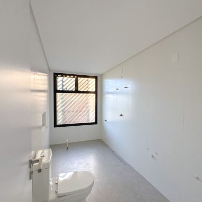 Apartamentos com 148m², 3 quartos, 3 suítes, 2 garagens, no bairro Jurerê em Florianópolis