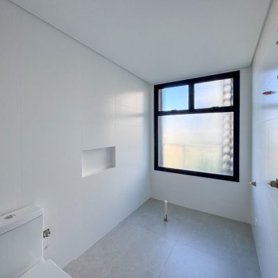 Apartamentos com 148m², 3 quartos, 3 suítes, 2 garagens, no bairro Jurerê em Florianópolis