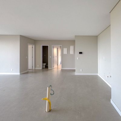 Apartamentos com 148m², 3 quartos, 3 suítes, 2 garagens, no bairro Jurerê em Florianópolis
