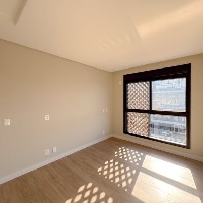 Apartamentos com 236m², 3 quartos, 3 suítes, 2 garagens, no bairro Jurerê em Florianópolis