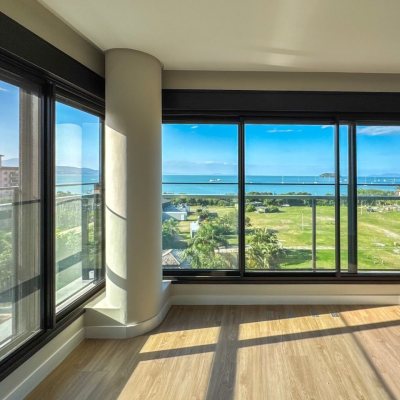 Apartamentos com 236m², 3 quartos, 3 suítes, 2 garagens, no bairro Jurerê em Florianópolis