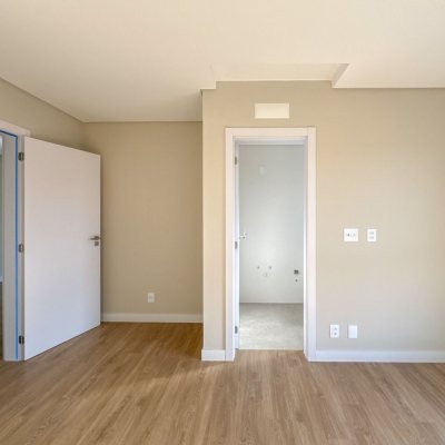 Apartamentos com 236m², 3 quartos, 3 suítes, 2 garagens, no bairro Jurerê em Florianópolis