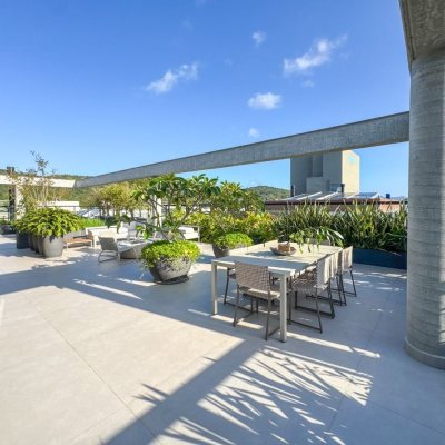 Apartamentos com 236m², 3 quartos, 3 suítes, 2 garagens, no bairro Jurerê em Florianópolis