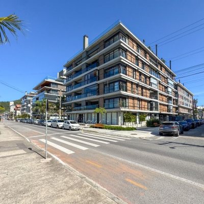 Apartamentos com 236m², 3 quartos, 3 suítes, 2 garagens, no bairro Jurerê em Florianópolis