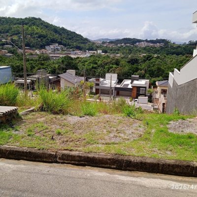 Terreno Comercial/Residencial com 451m², no bairro Forquilhas em São José