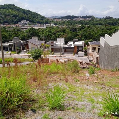 Terreno Comercial/Residencial com 451m², no bairro Forquilhas em São José