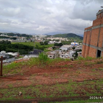 Terreno Comercial/Residencial com 360m², no bairro Forquilhas em São José