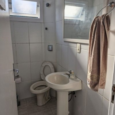 Casa Residencial com 240m², 5 quartos, 1 suíte, 2 garagens, no bairro Santa Mônica em Florianópolis