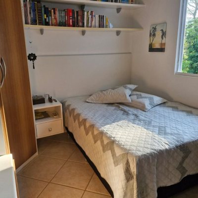 Casa Residencial com 240m², 5 quartos, 1 suíte, 2 garagens, no bairro Santa Mônica em Florianópolis