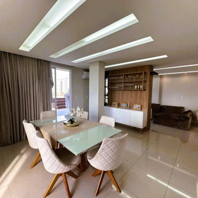 Cobertura com 367m², 3 quartos, 3 suítes, 4 garagens, no bairro Estreito em Florianópolis