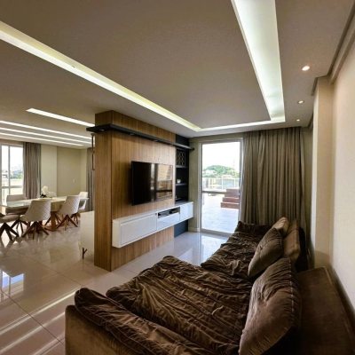 Cobertura com 367m², 3 quartos, 3 suítes, 4 garagens, no bairro Estreito em Florianópolis