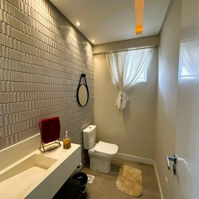 Cobertura com 367m², 3 quartos, 3 suítes, 4 garagens, no bairro Estreito em Florianópolis