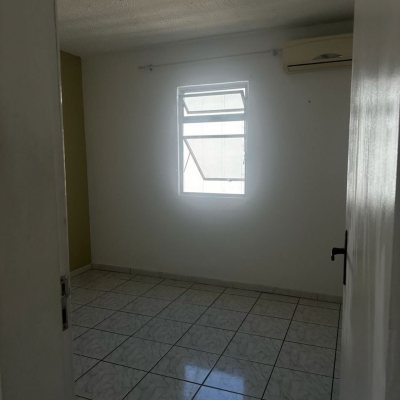Apartamentos com 48m², 2 quartos, 1 garagem, no bairro Barreiros em São José
