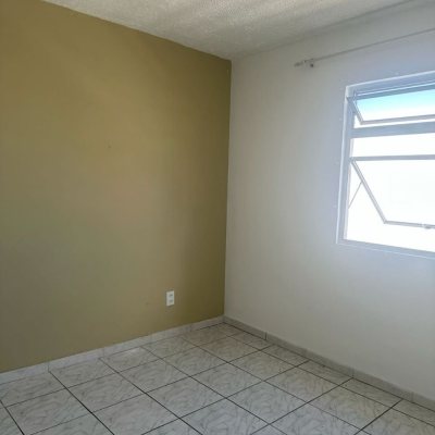 Apartamentos com 48m², 2 quartos, 1 garagem, no bairro Barreiros em São José