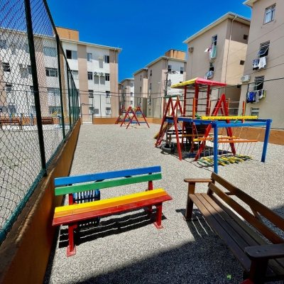 Apartamentos com 48m², 2 quartos, 1 garagem, no bairro Barreiros em São José