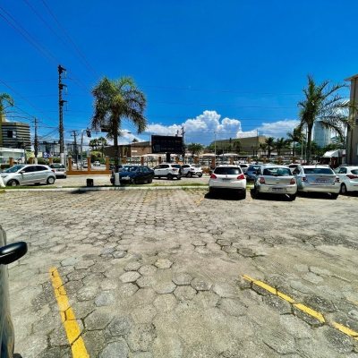 Apartamentos com 48m², 2 quartos, 1 garagem, no bairro Barreiros em São José