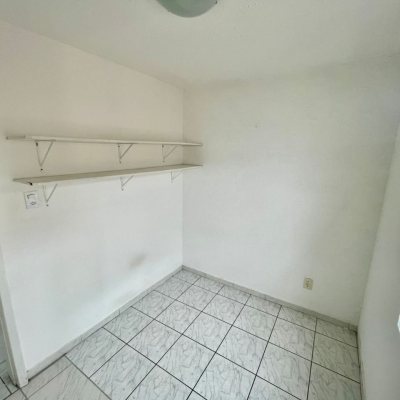 Apartamentos com 48m², 2 quartos, 1 garagem, no bairro Barreiros em São José