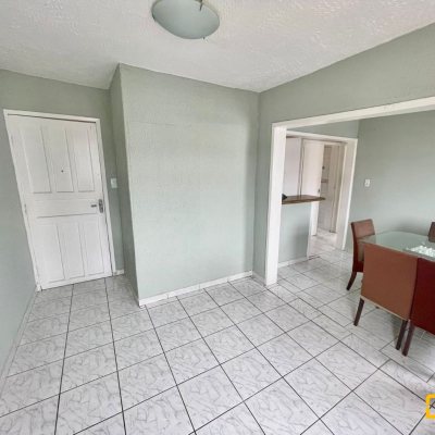 Apartamentos com 48m², 2 quartos, 1 garagem, no bairro Barreiros em São José