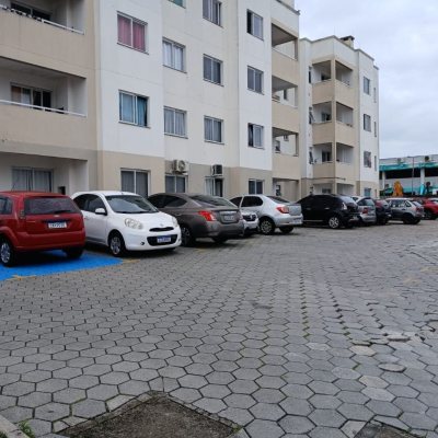 Apartamentos com 58m², 2 quartos, 1 garagem, no bairro Balneário em Floranópolis