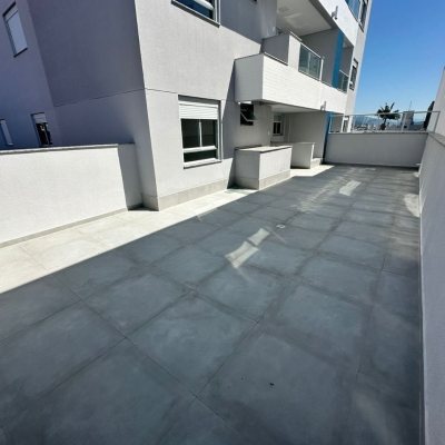 Apartamentos com 75m², 2 quartos (sendo 1 suíte), 1 garagem, no bairro Barreiros em São José