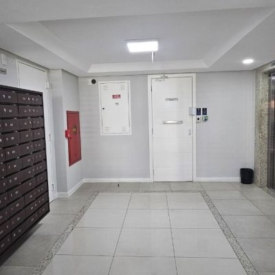 Apartamentos com 70m², 2 quartos, 1 garagem, no bairro Barreiros em São José