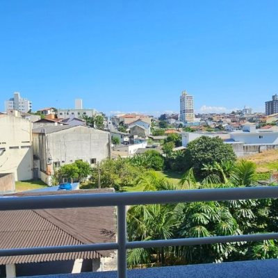 Apartamentos com 70m², 2 quartos, 1 garagem, no bairro Barreiros em São José