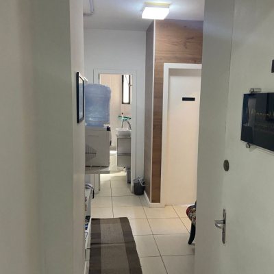Sala com 32m², no bairro Centro em Florianópolis