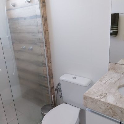 Casa Residencial com 173m², 4 quartos, 3 suítes, 2 garagens, no bairro Cachoeira Do Bom Jesus em Florianópolis